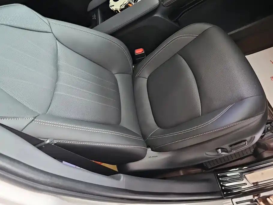 SIENNA 2024 2.5L Hybrid Platinum Edition купить на сайте DeffCars