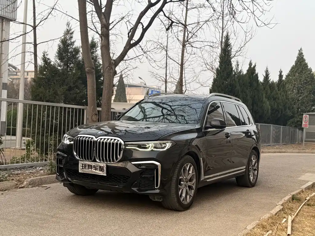 BMW X7 2022 xDrive40i Leading Luxury Package купить на сайте DeffCars