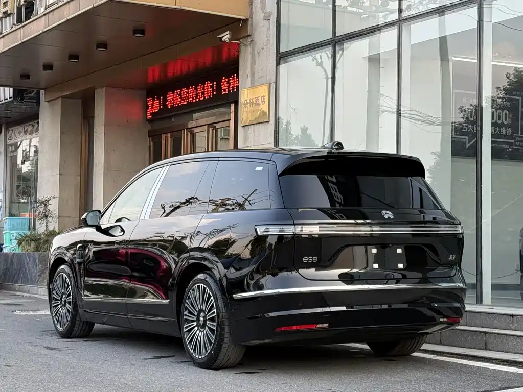 NIO ES8 2026 Six-seater Executive Deluxe Edition купить на сайте DeffCars