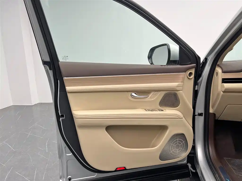 Wenjie M7 2024 1.5T Smart Driving Rear Drive Pro Version 5 Seats купить на сайте DeffCars