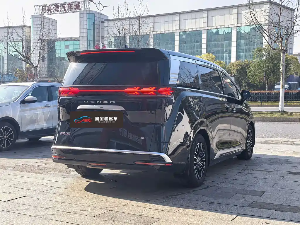 Denza D9 2024 DM-i 1050 Exclusive Type купить на сайте DeffCars