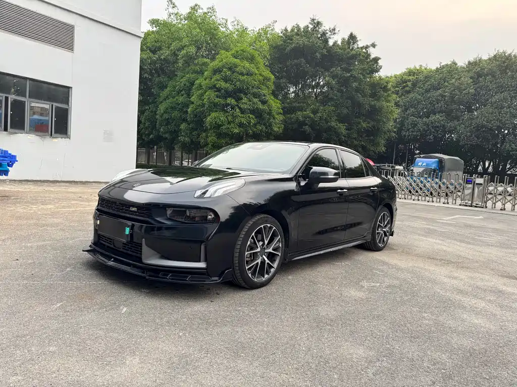 Lynk & Co 03 2019 2.0TD Automatic Pro Edition купить на сайте DeffCars