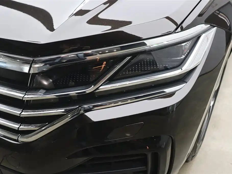 Touareg 2022 3.0TSI Ruixiang Edition Classic Sports Package купить на сайте DeffCars