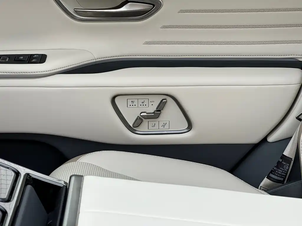 Shiji 2024 3.5L PHEV Basic Edition купить на сайте DeffCars