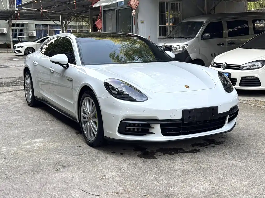 Panamera New Energy 2017 Panamera 4 E-Hybrid Executive Extended Edition 2.9T купить на сайте DeffCars