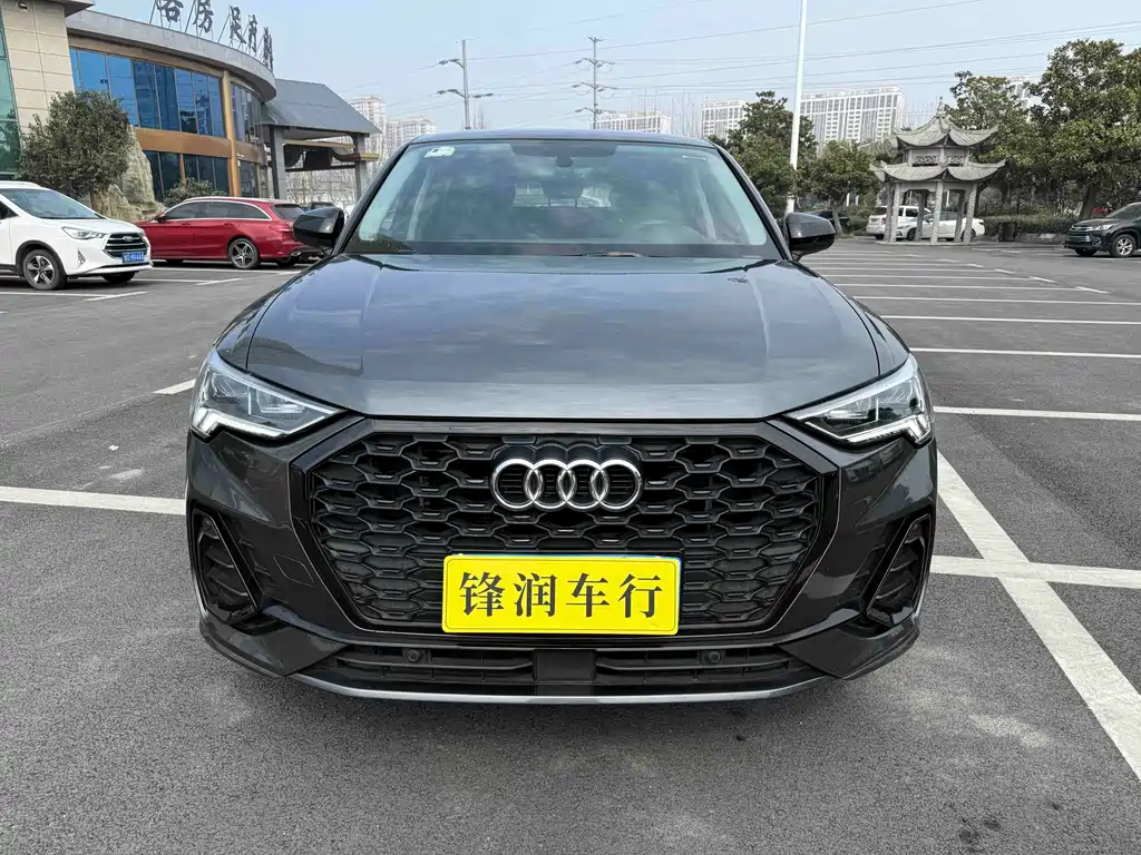 Audi Q3 Sportback 2022 40 TFSI Fashion Model купить на сайте DeffCars
