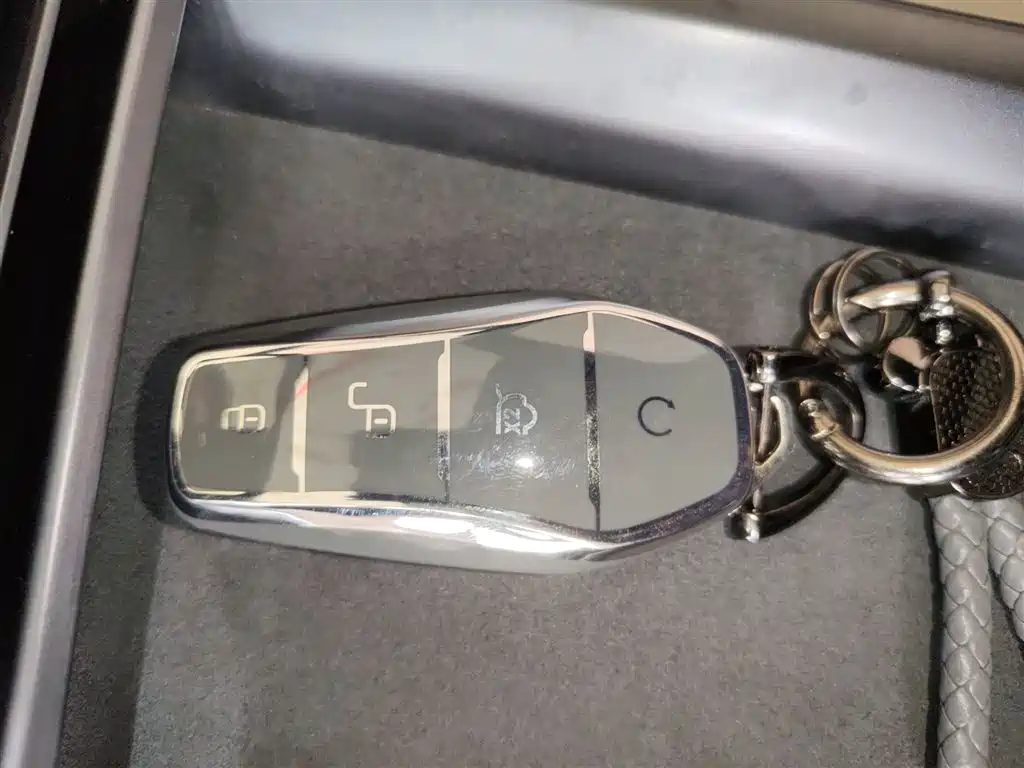 Seal 2023 DM-i 1.5L 121km premium model купить на сайте DeffCars