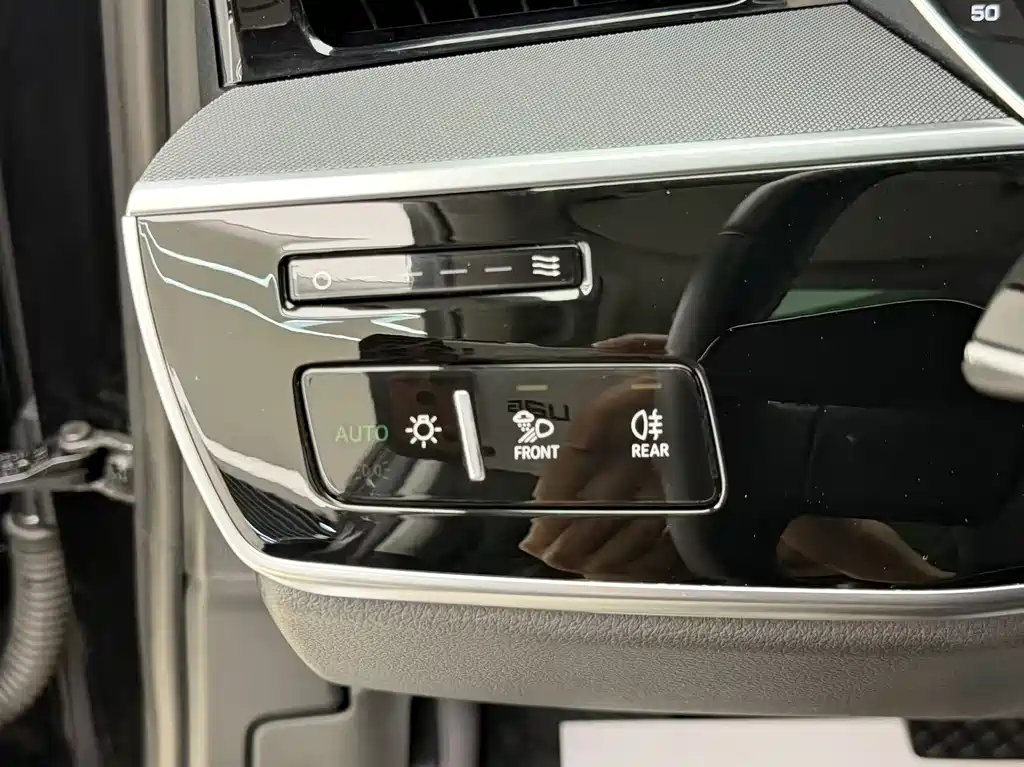 Audi A8 2018 A8L 55 TFSI quattro launch version exclusive model купить на сайте DeffCars