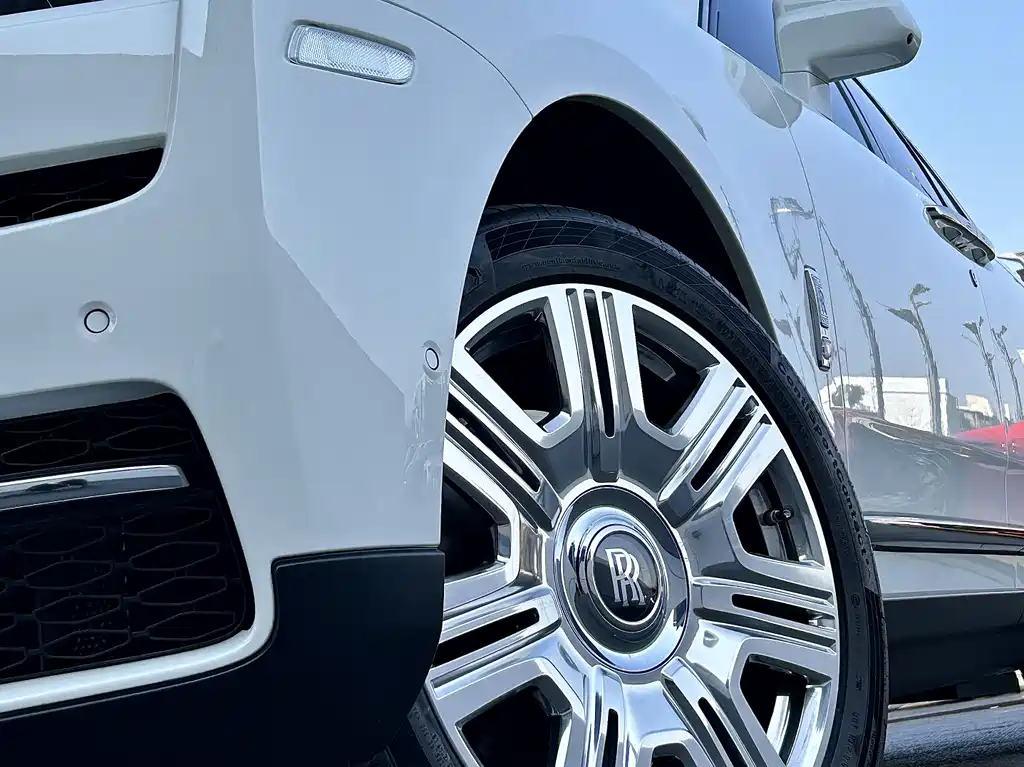 Cullinan 2018 four-seat version купить на сайте DeffCars