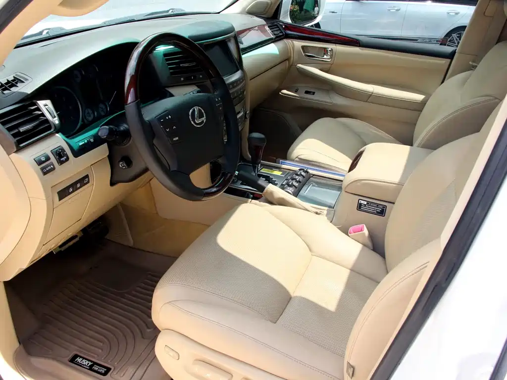 Lexus LX 2012 Model 570 купить на сайте DeffCars