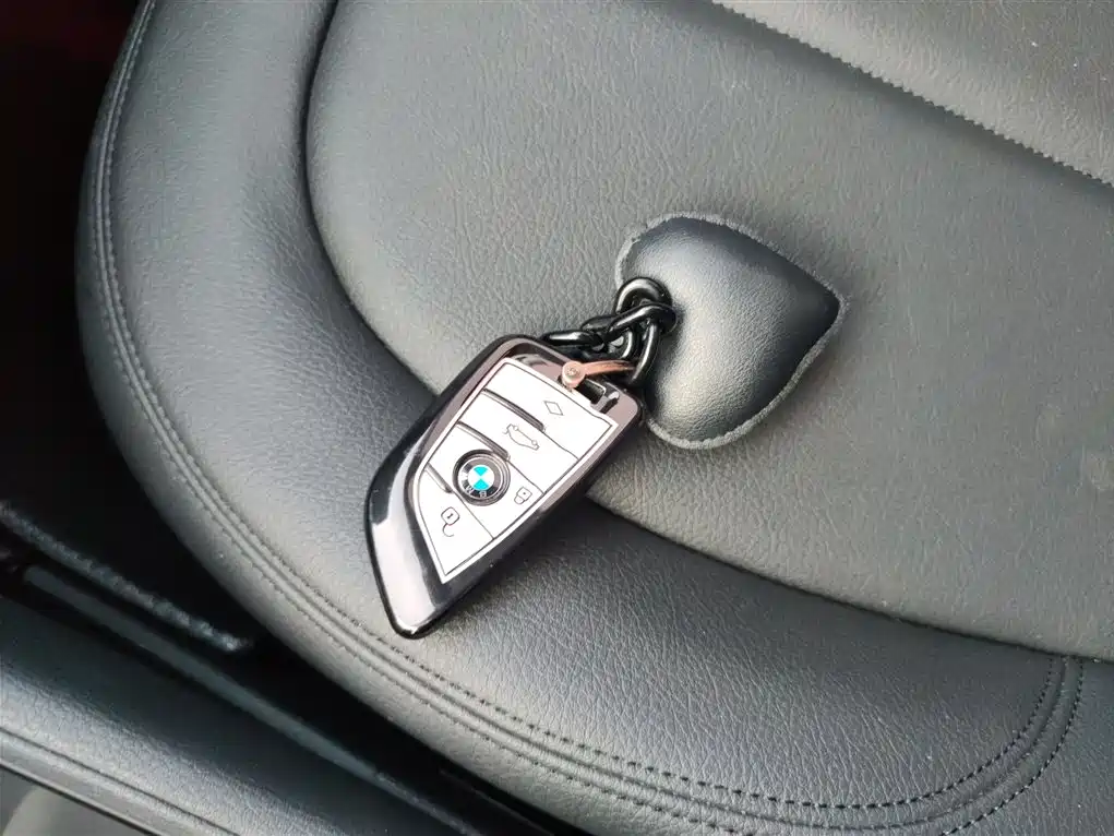 BMW X1 2016 sDrive18Li Fashion Model купить на сайте DeffCars