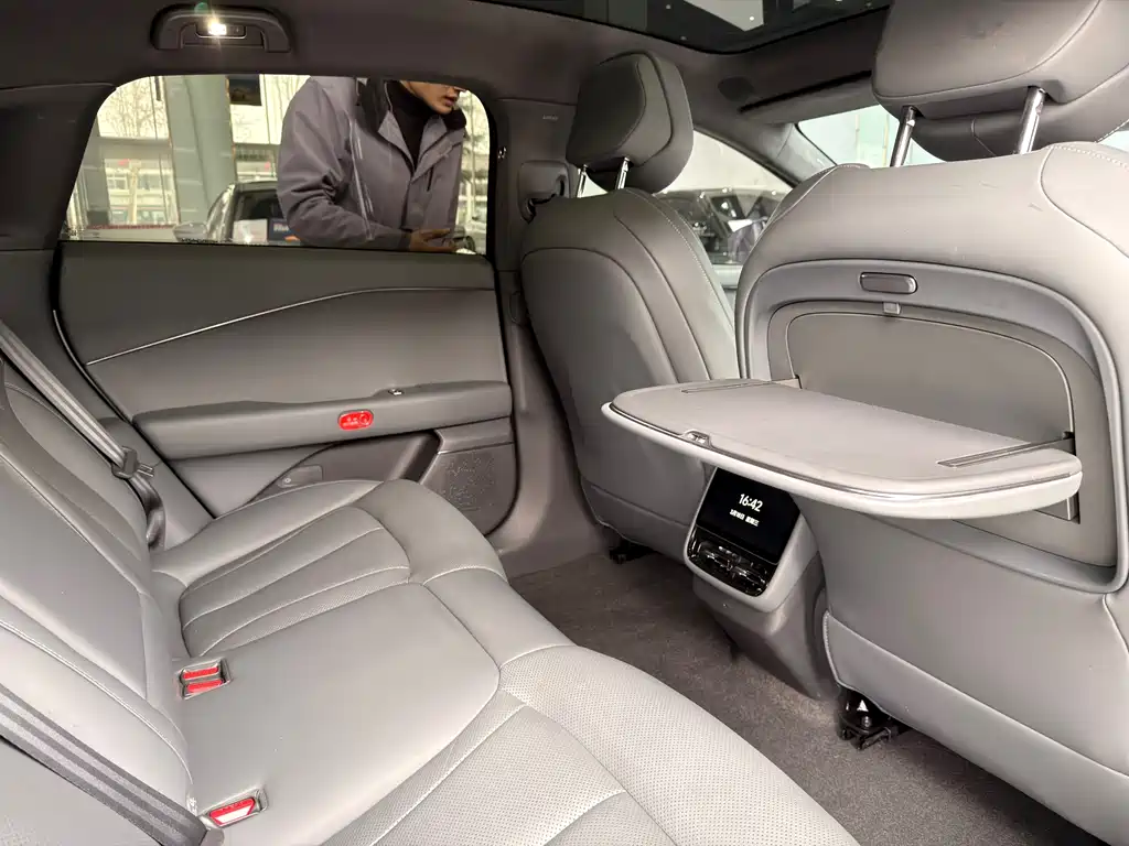 Xpeng P7+ 2024 Long Battery Life Max купить на сайте DeffCars