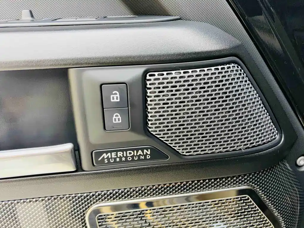 Land Rover Defender 2023 facelift 110 5.0T V8 купить на сайте DeffCars