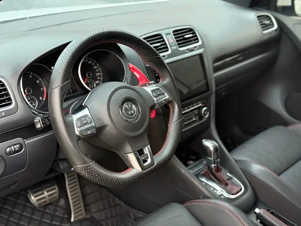 Golf GTI 2012 2.0TSI GTI купить на сайте DeffCars