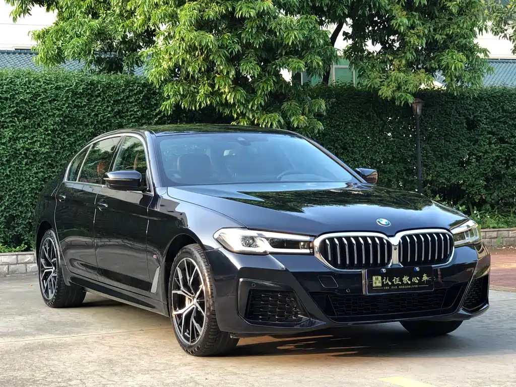 BMW 5 Series 2023 facelift 530Li exclusive M sports package купить на сайте DeffCars