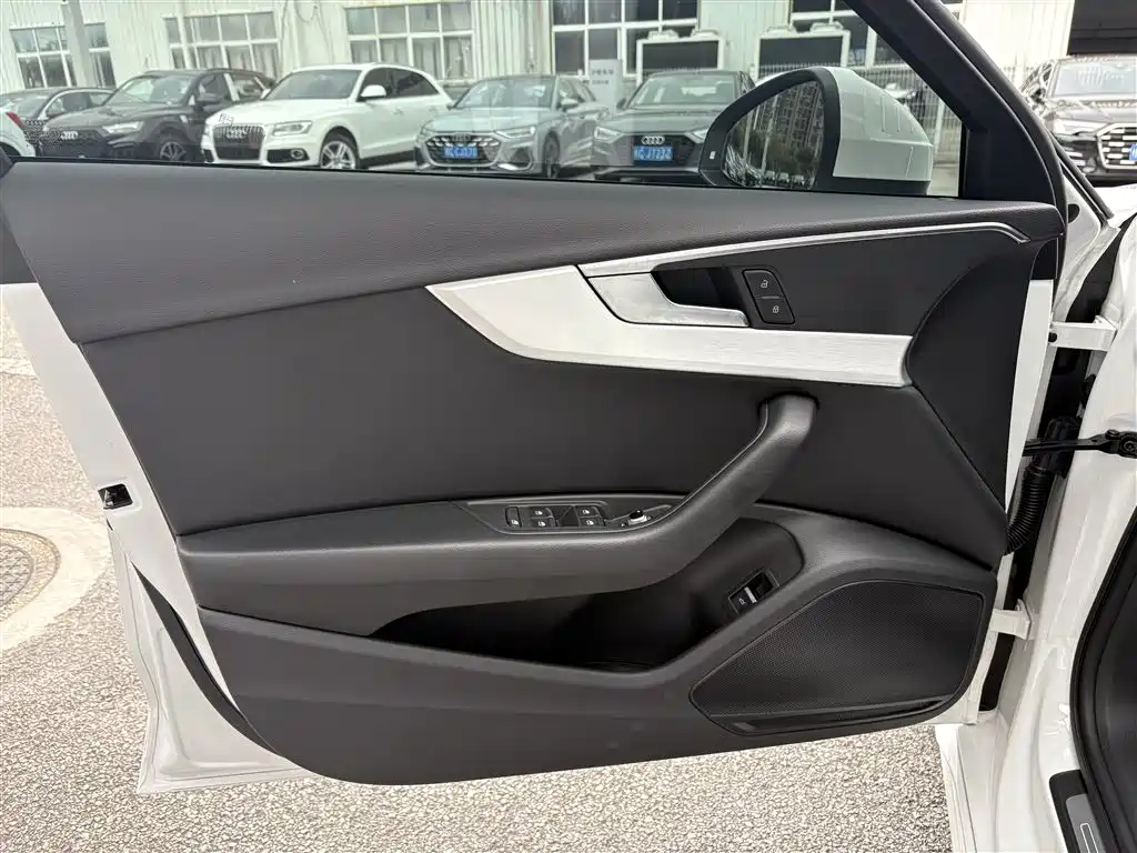 Audi A4L 2020 40 TFSI luxury and dynamic model купить на сайте DeffCars