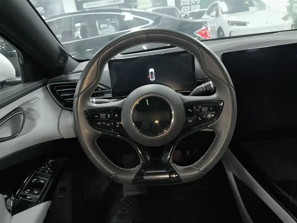 Seal 2022 700km long range rear-wheel drive version купить на сайте DeffCars