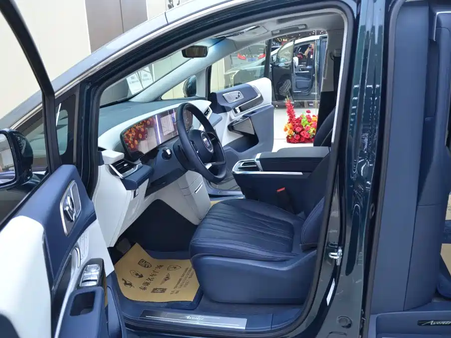 Century 2023 2.0T four-seater private version купить на сайте DeffCars