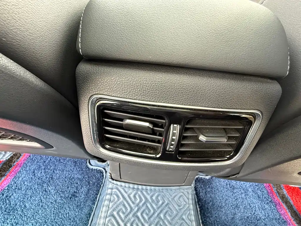 Hongqi HS5 2019 2.0T Zhilian Flagship Edition купить на сайте DeffCars