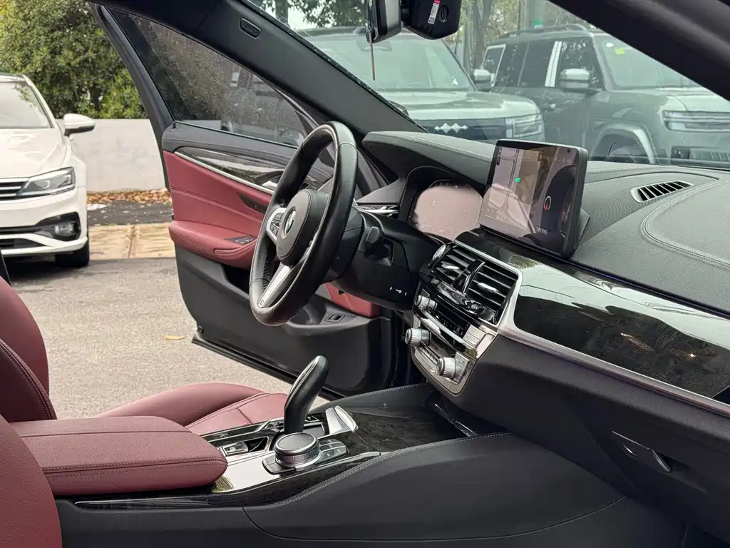BMW 5 Series 2022 525Li M Sports Package купить на сайте DeffCars