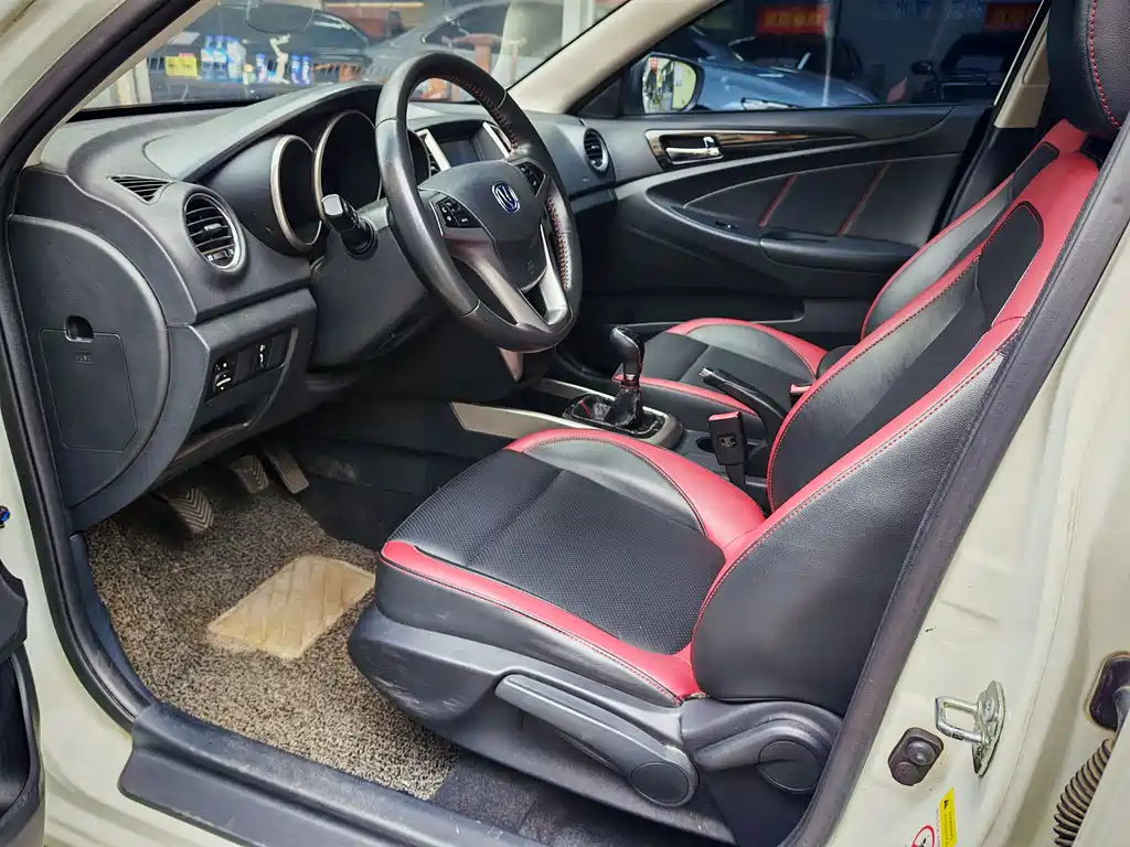 Eado XT 2015 1.6L manual handsome model National V купить на сайте DeffCars