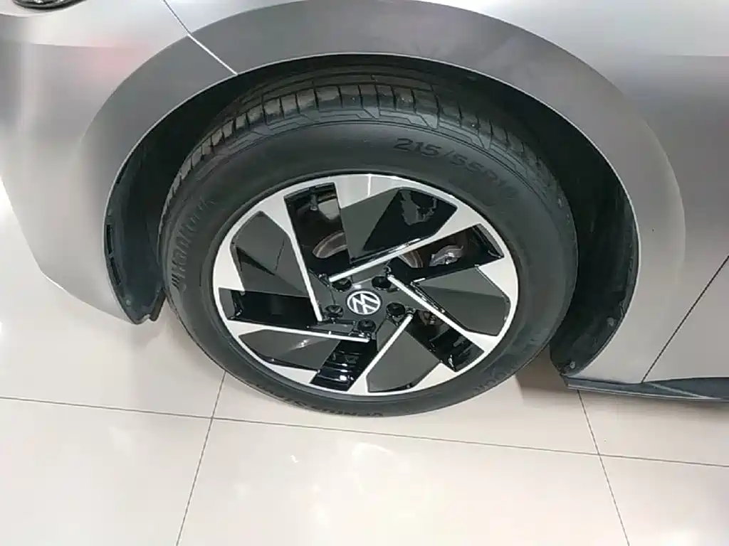 Volkswagen ID.3 2024 Outstanding Edition купить на сайте DeffCars