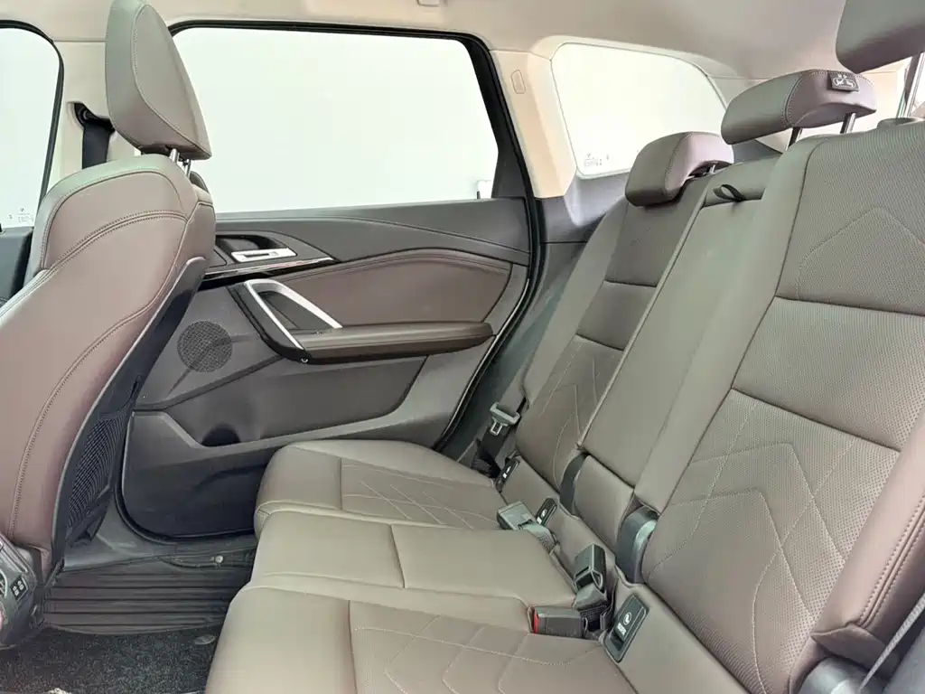 BMW X1 2023 sDrive20Li X Design Package купить на сайте DeffCars