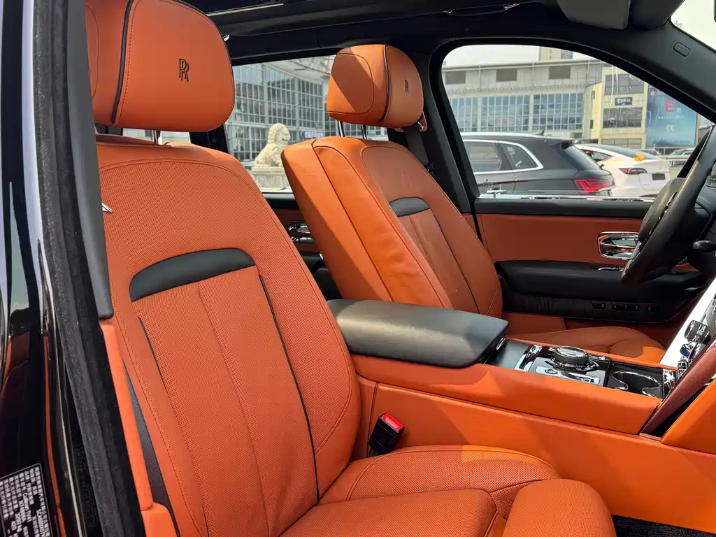 Cullinan 2018 four-seat version купить на сайте DeffCars