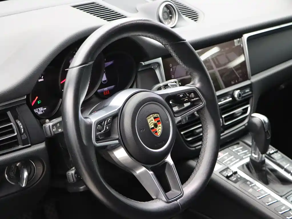 Macan 2020 Macan 2.0T купить на сайте DeffCars