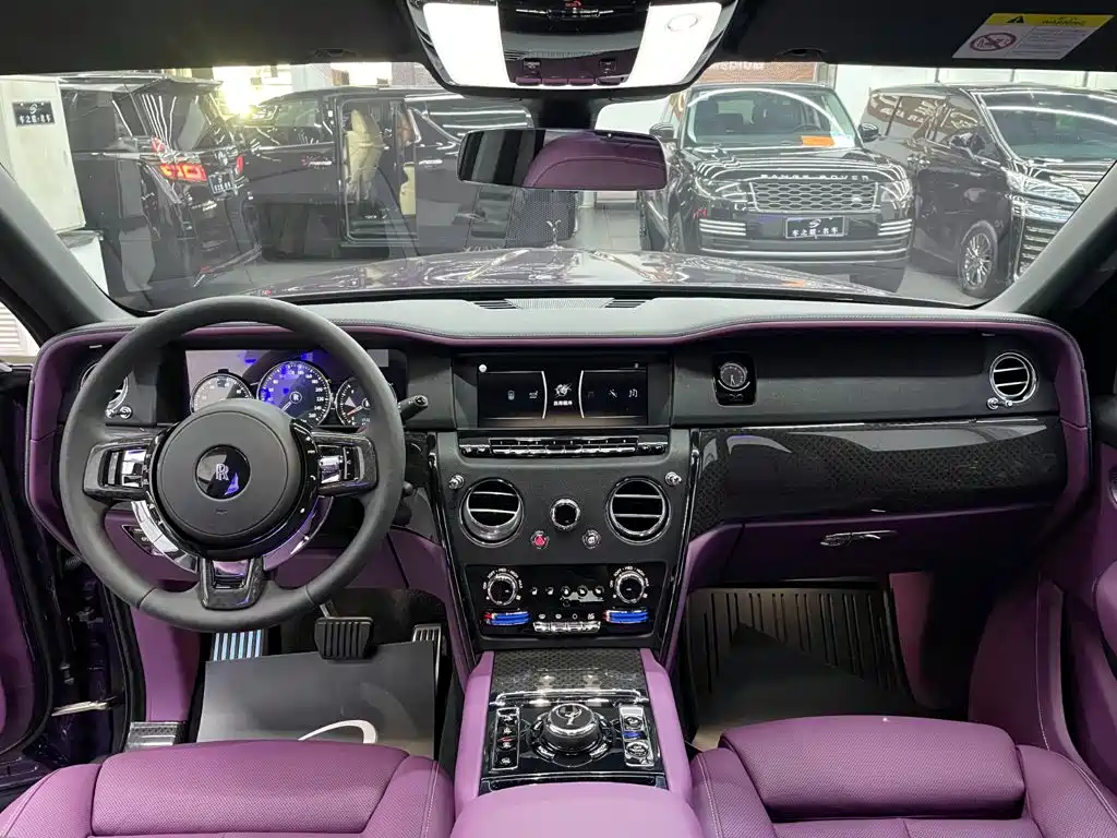 Cullinan 2024 Black Badge купить на сайте DeffCars
