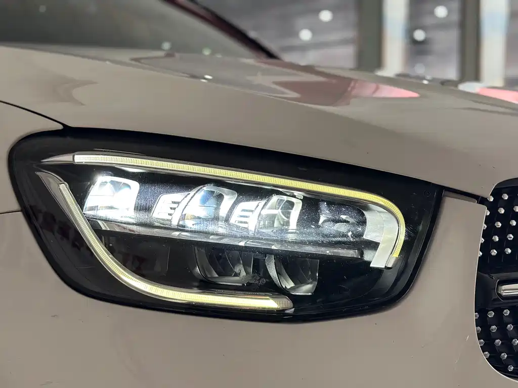 Mercedes-Benz GLC Coupe 2020 GLC 260 4MATIC Coupe SUV купить на сайте DeffCars