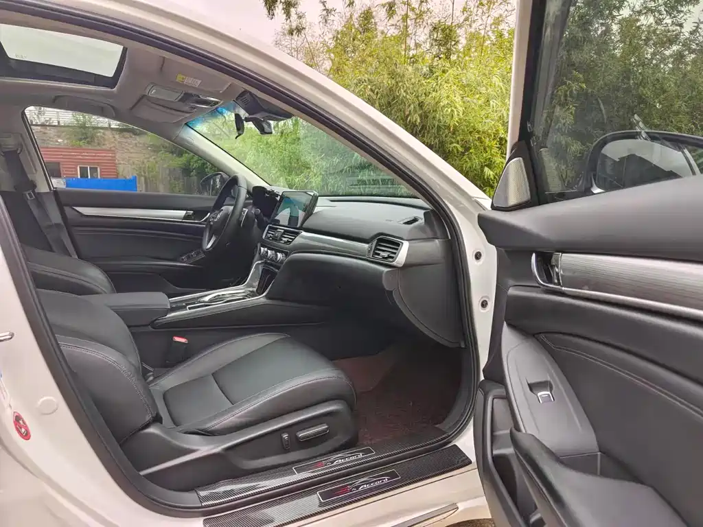 Accord 2022 Sharp Hybrid 2.0L Sharp Collar Edition купить на сайте DeffCars