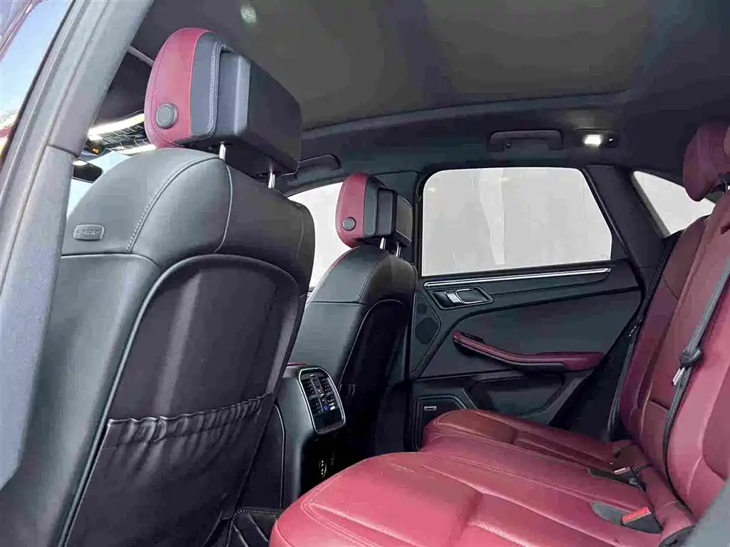 Macan 2023 Macan 2.0T купить на сайте DeffCars