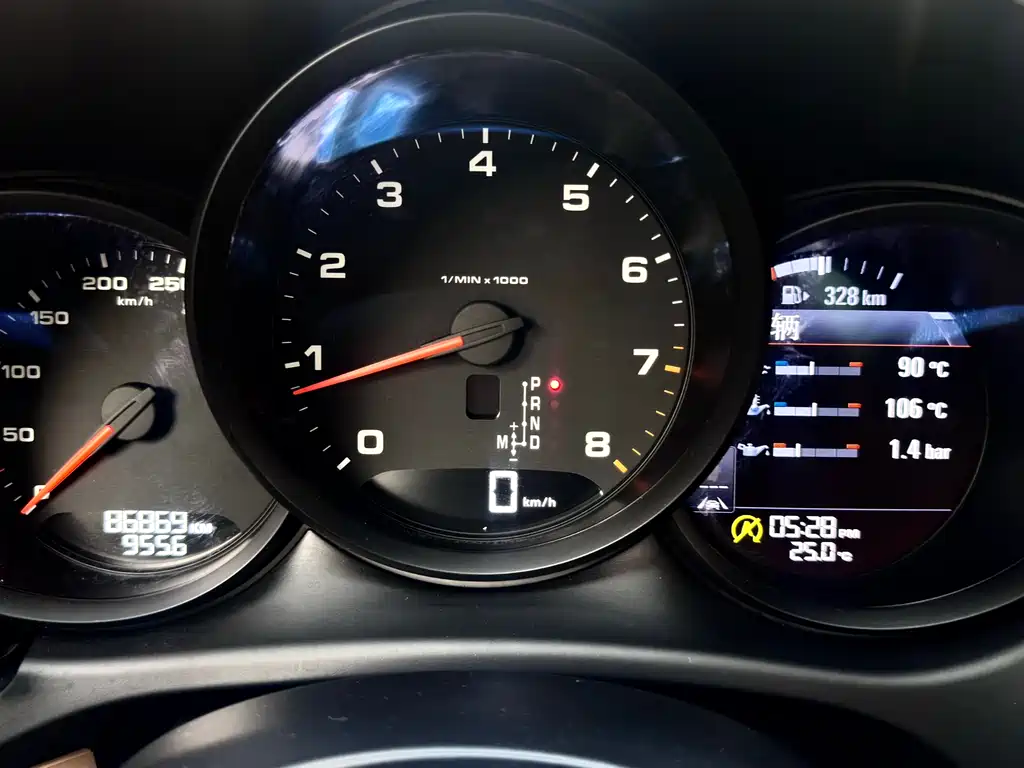 Macan 2017 Macan 2.0T купить на сайте DeffCars