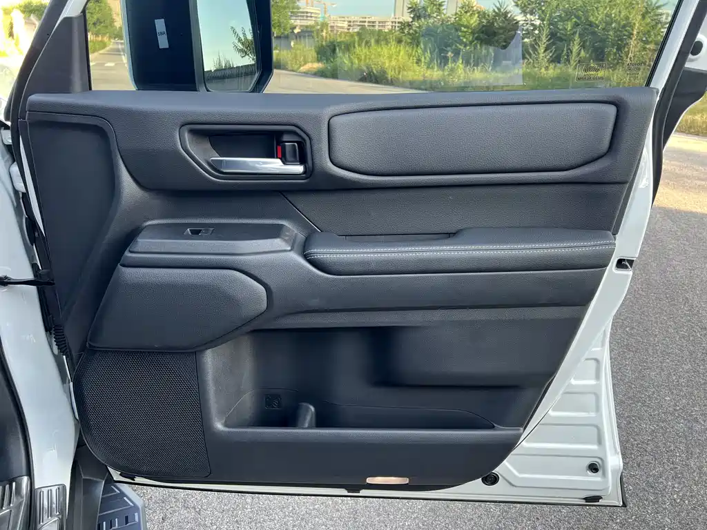 Prado 2024 2.4T all-round TX version 6 seats купить на сайте DeffCars