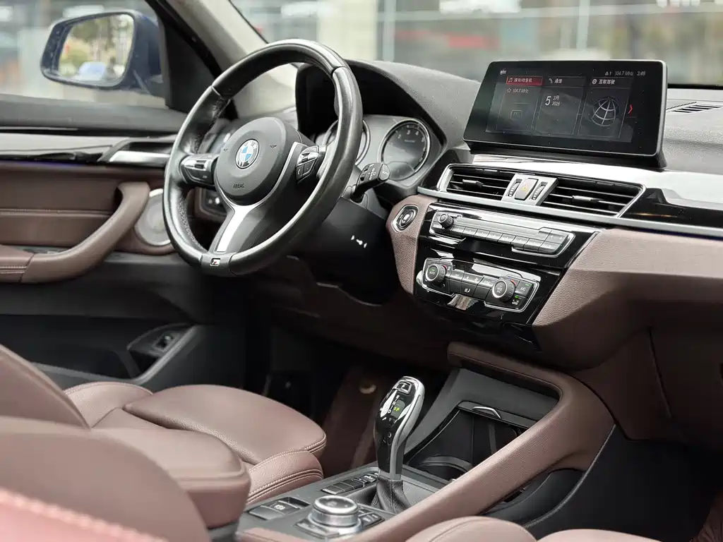 BMW X1 2021 sDrive25Li Leading Model купить на сайте DeffCars