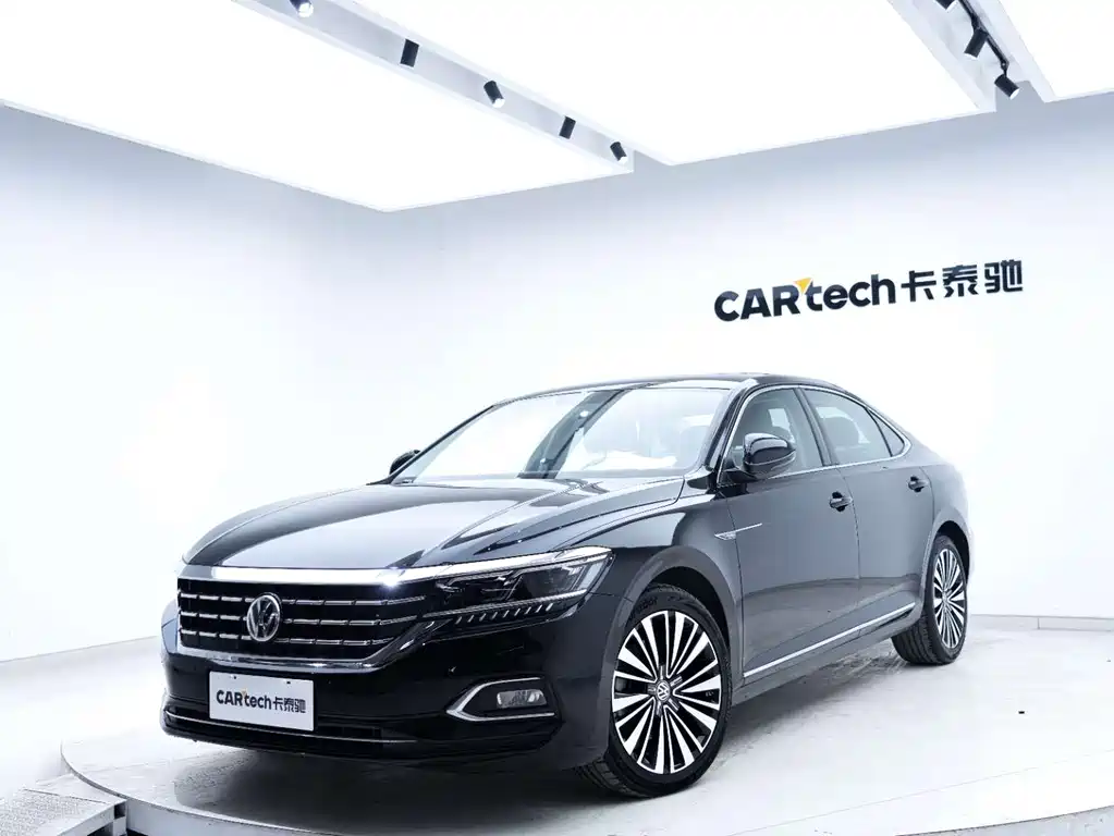 Passat 2019 330TSI Deluxe Edition National VI купить на сайте DeffCars
