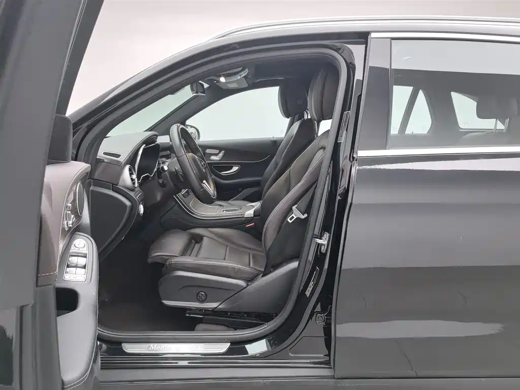 Mercedes-Benz GLC 2022 facelift GLC 260 L 4MATIC luxury model купить на сайте DeffCars
