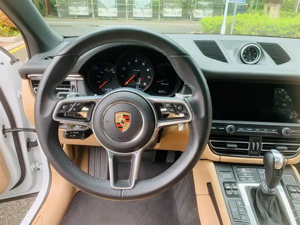 Macan 2020 Macan 2.0T купить на сайте DeffCars