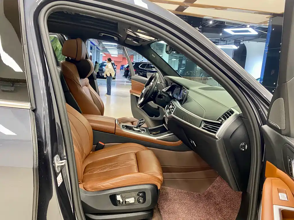 BMW X7 2021 xDrive40i Exclusive Luxury Package купить на сайте DeffCars
