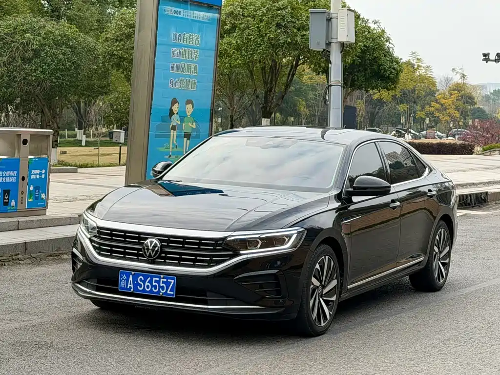 Passat 2022 330TSI Deluxe Edition купить на сайте DeffCars