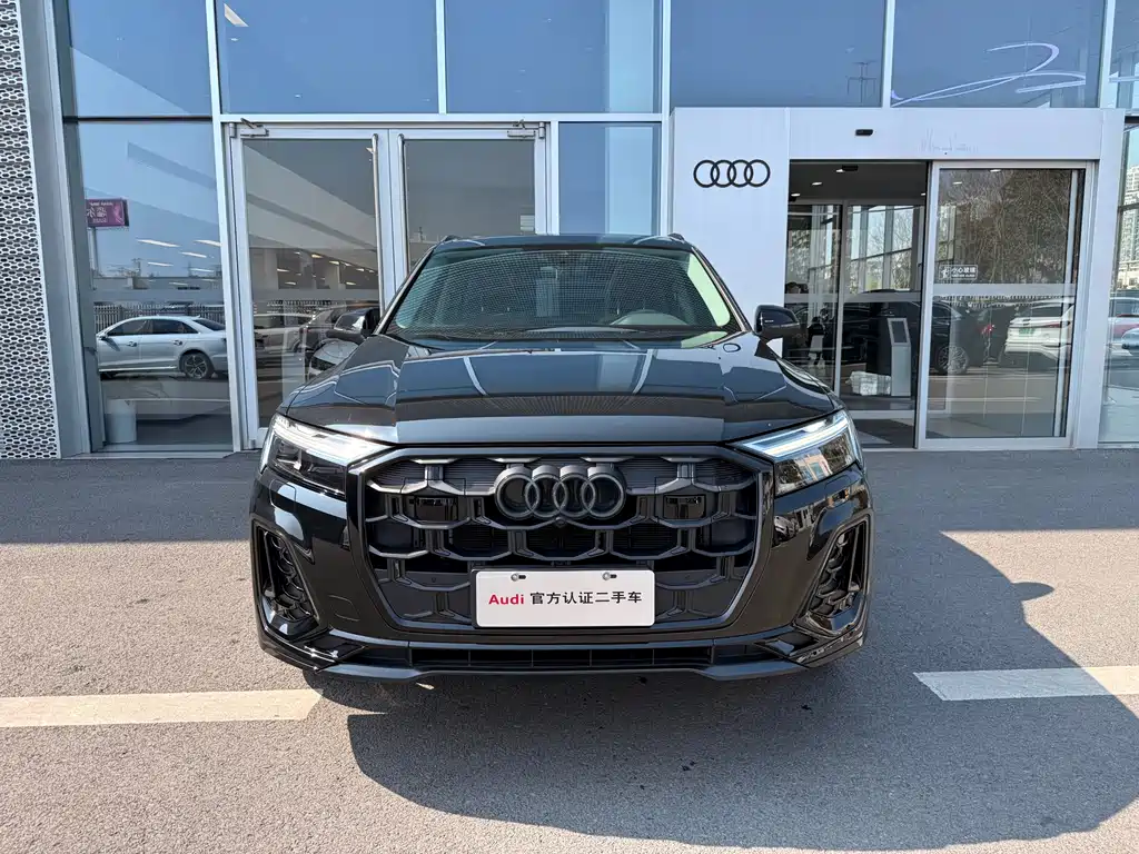 Audi Q7 2025 45 TFSI quattro S line Black Warrior купить на сайте DeffCars