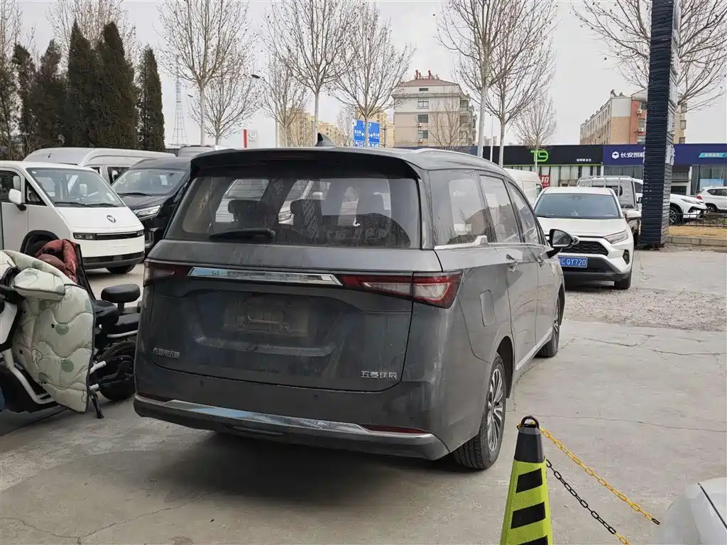 Wuling Jiachen 2022 1.5T CVT exclusive flagship model купить на сайте DeffCars