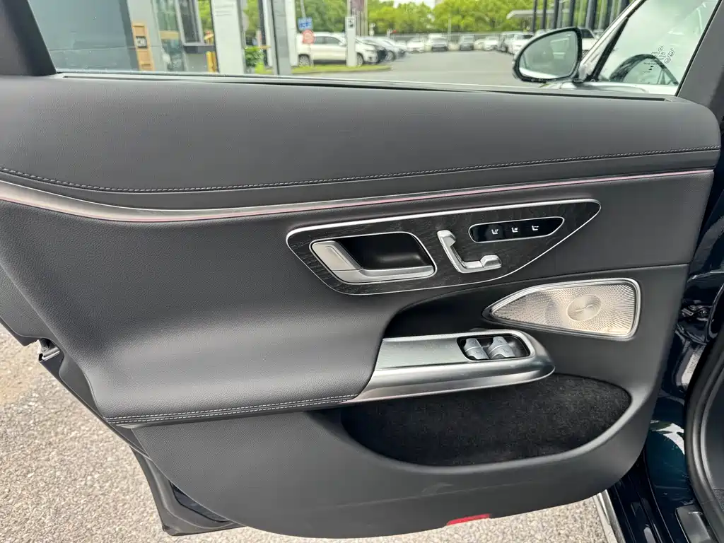 Mercedes-Benz E-Class New Energy 2024 E 350 e L plug-in hybrid sports sedan купить на сайте DeffCars