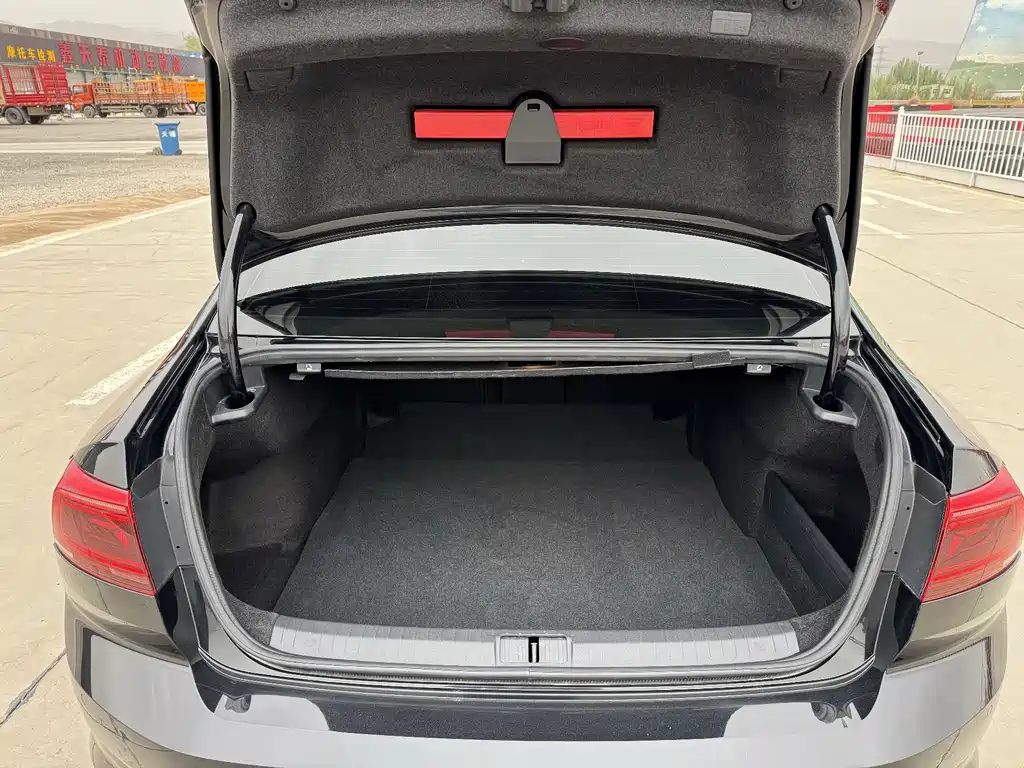 Magotan 2020 330TSI DSG leading model купить на сайте DeffCars