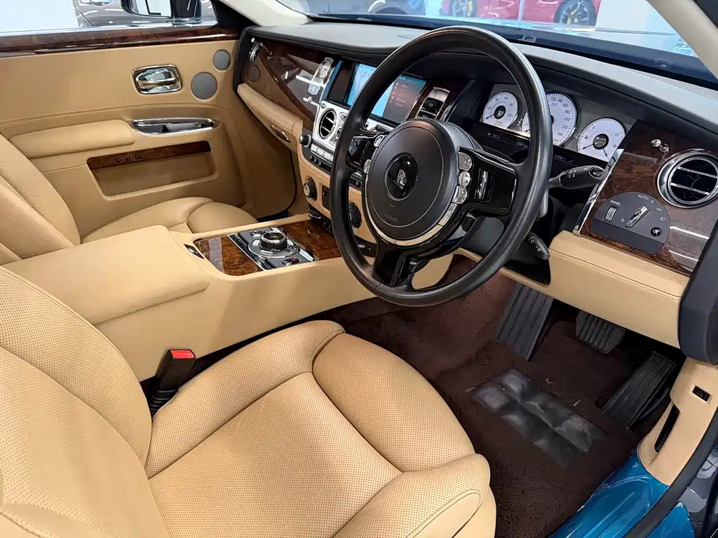 Ghost 2015 Series II Standard Edition купить на сайте DeffCars