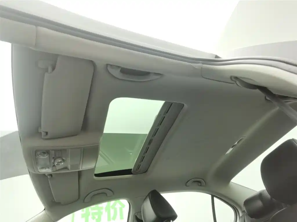 Sagitar 2012 1.4TSI automatic luxury model купить на сайте DeffCars