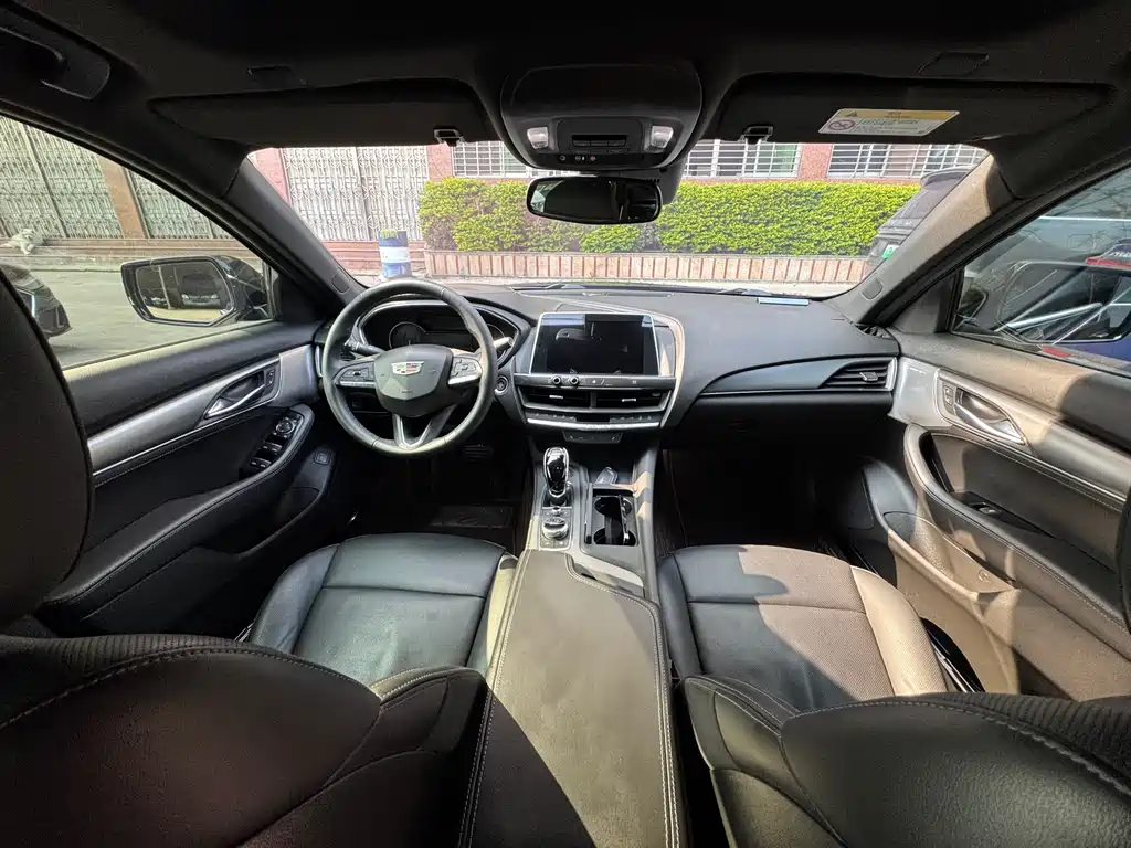 Cadillac CT5 2021 28T luxury model купить на сайте DeffCars