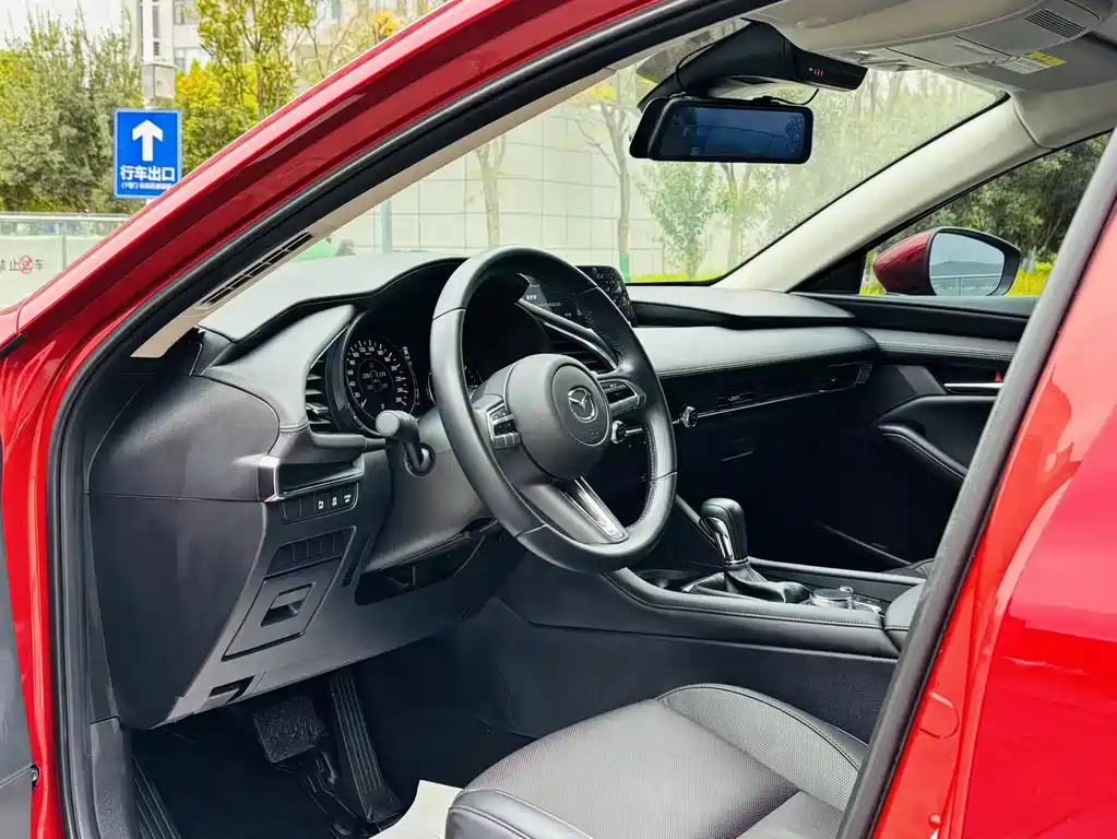 Mazda3 Angkesela 2020 2.0L Automatic Premium Edition купить на сайте DeffCars