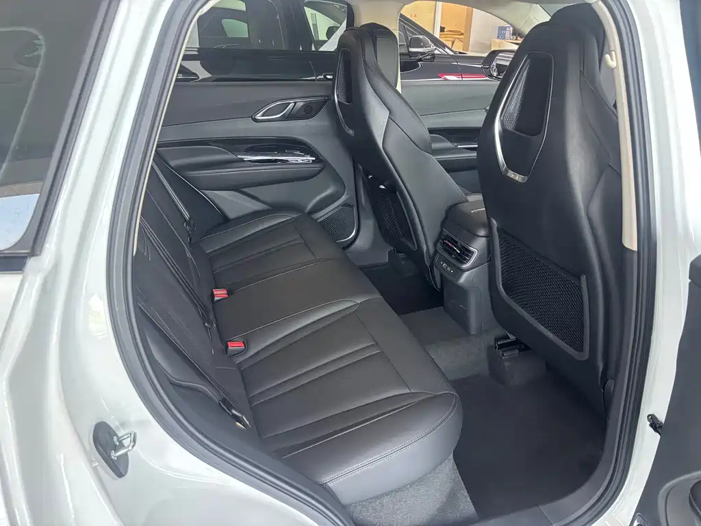 Hongqi HS3 2025 1.5T Shanwei Edition купить на сайте DeffCars